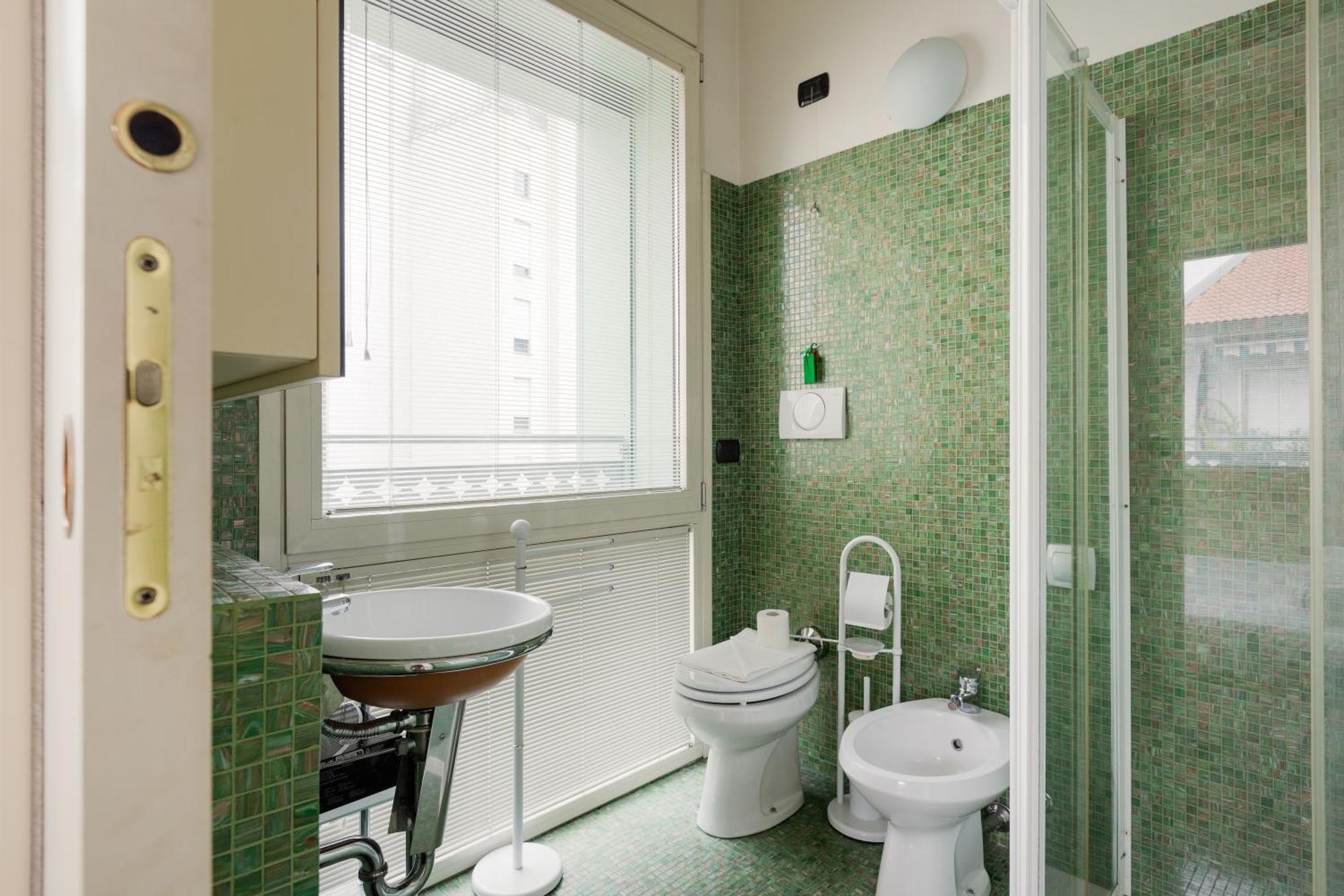 Bright & Comfy Apartment With Parking Milano Esterno foto