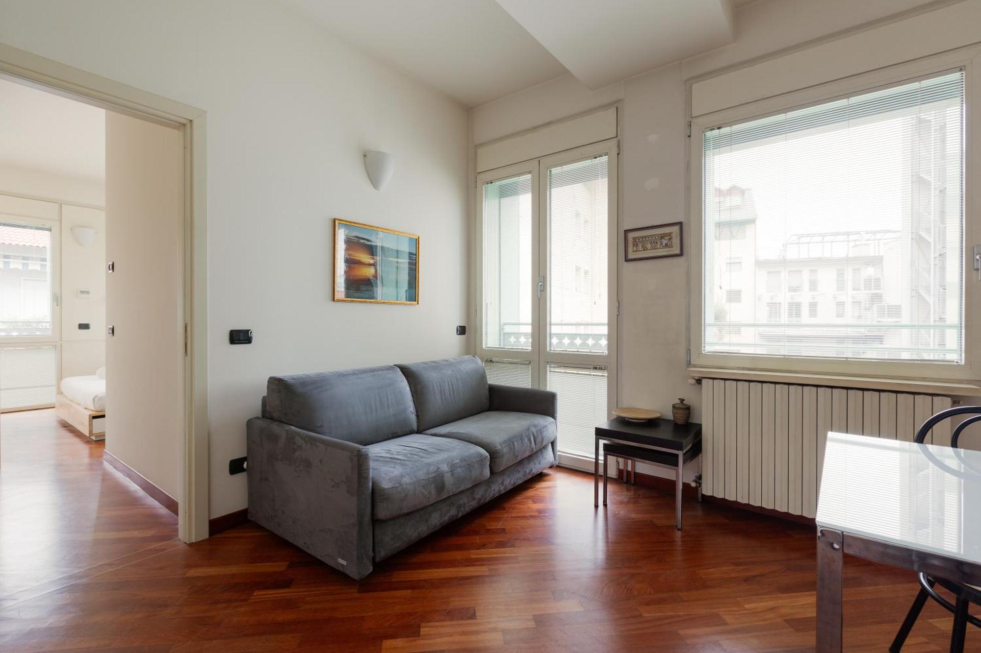 Bright & Comfy Apartment With Parking Milano Esterno foto