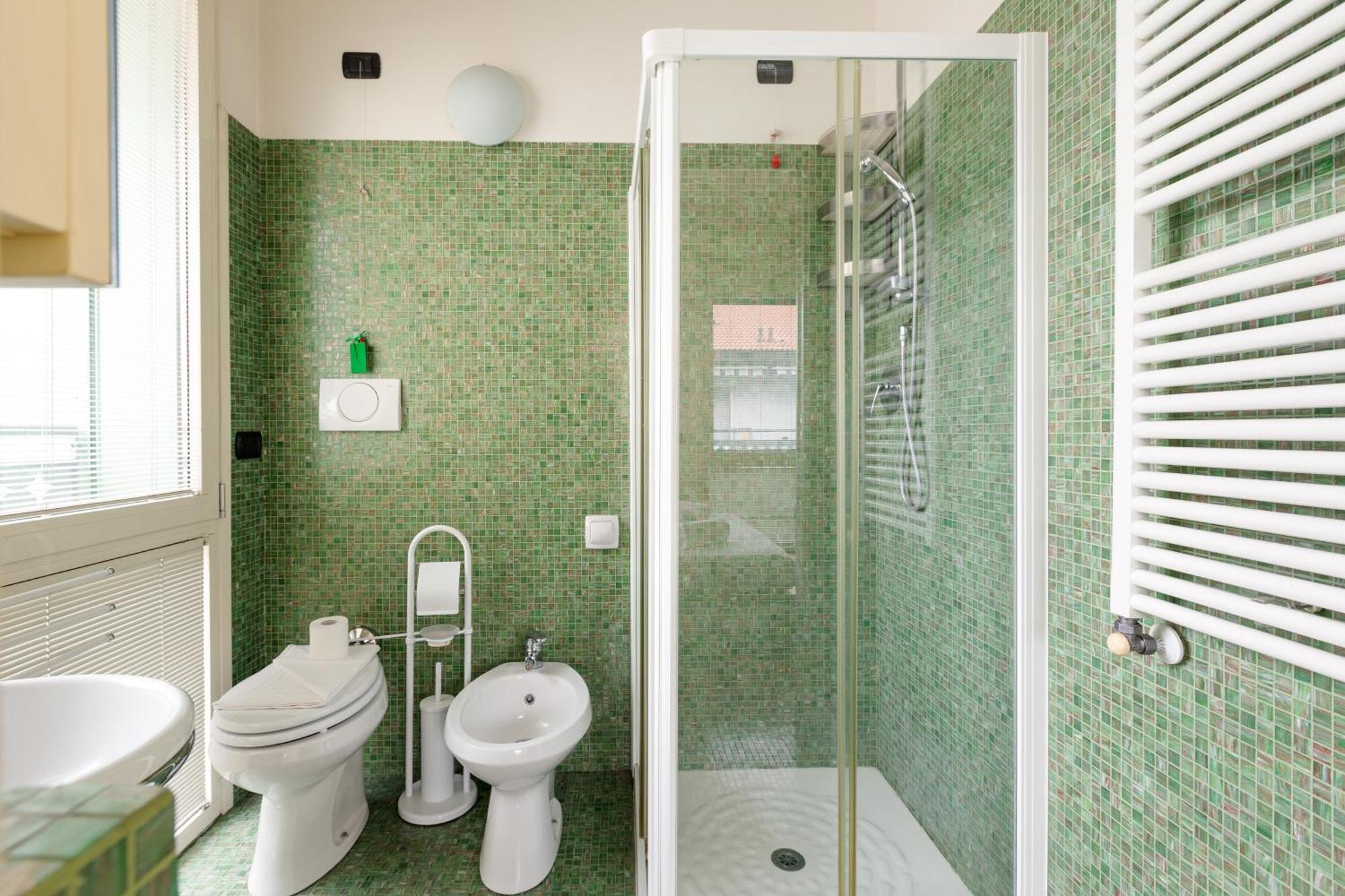 Bright & Comfy Apartment With Parking Milano Esterno foto