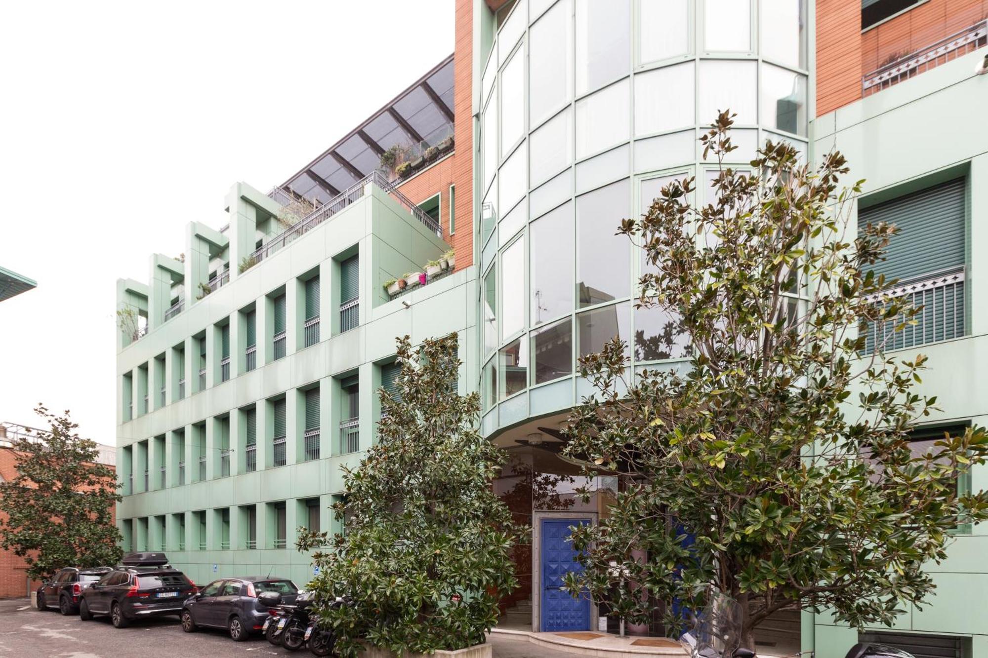 Bright & Comfy Apartment With Parking Milano Esterno foto